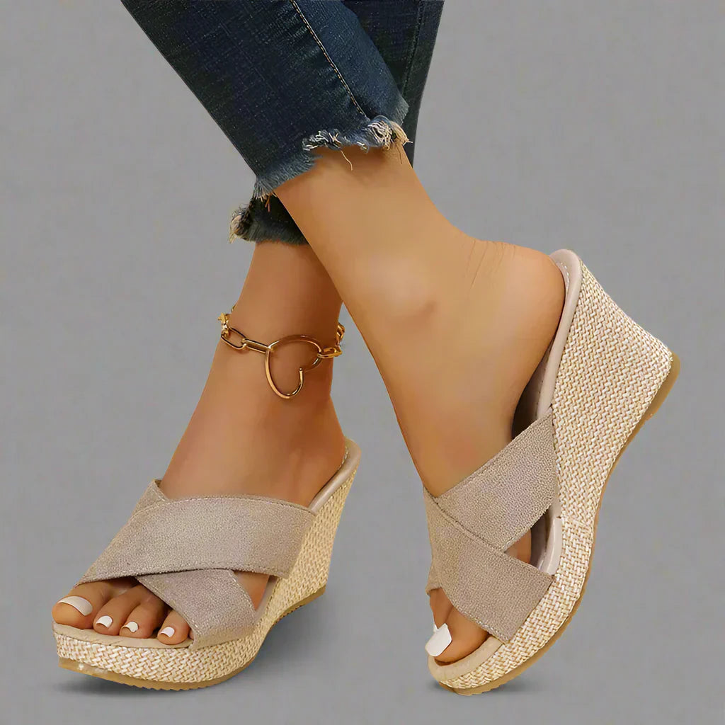 Ernestine | Stilfulde kilehæle til maksimal komfort